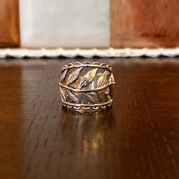 Silver leaf ring - Picture 1 of 2